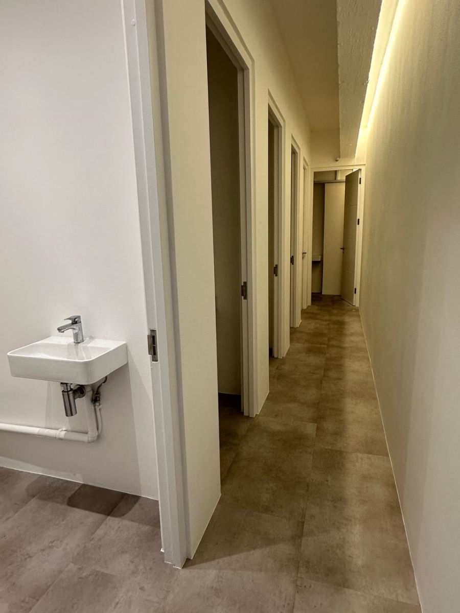 To Let commercial Property for Rent in Gardens Western Cape